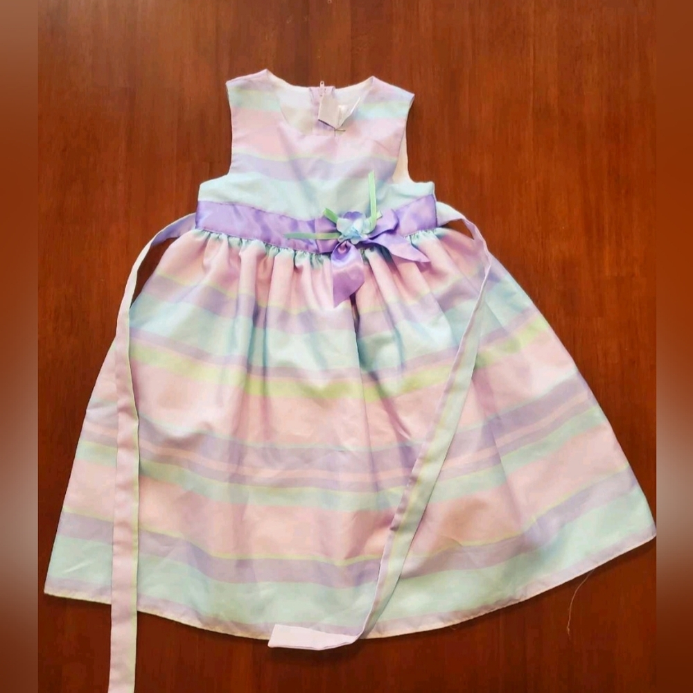 Girl's Dress Size 4-5